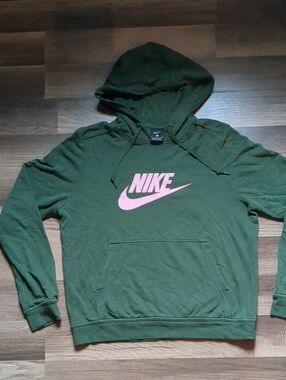 Nike Men’s Green Crewneck Hoodie with Pink Logo